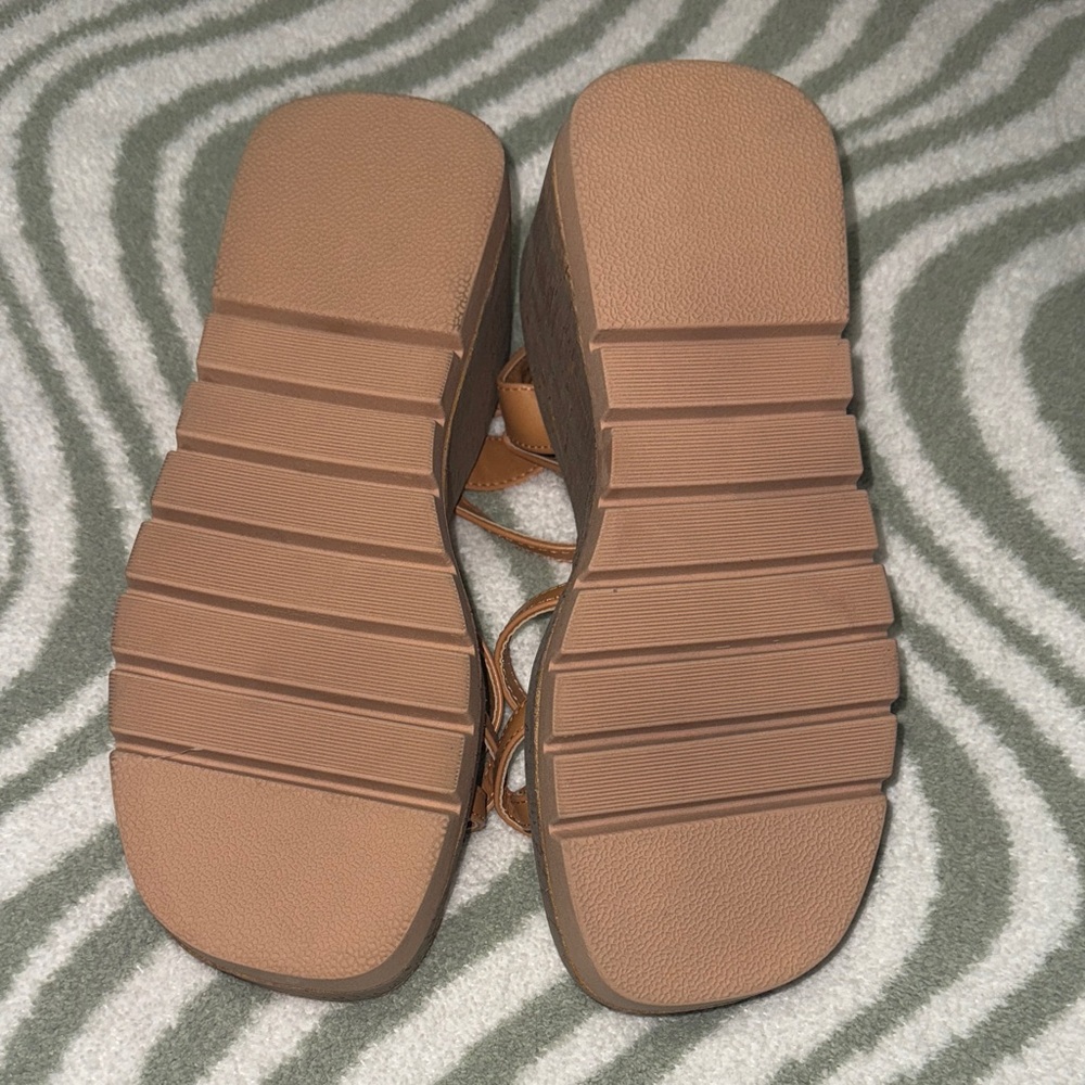 Madden Girl Brown Strappy Chunky Sandals - Picture 4 of 4